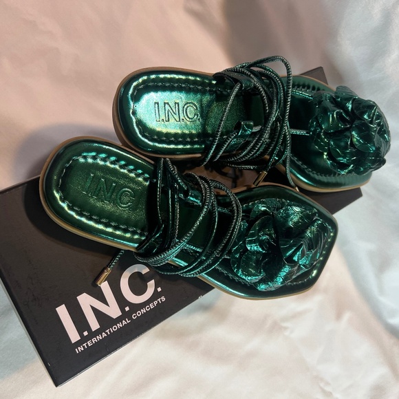 INC Emerald Green Gladiator Style Sandals Size 8 - Picture 1 of 10